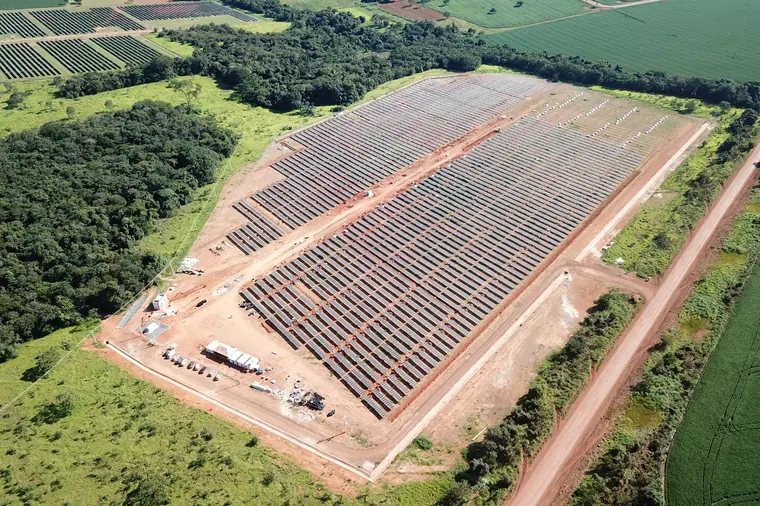 Sistema fotovoltaico em propriedade rural com pivô de irrigação